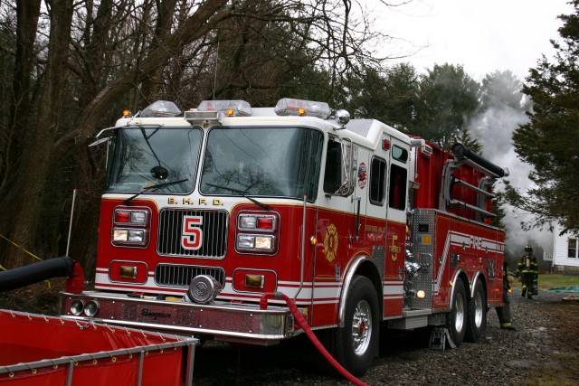 Tanker 5 (2005 Seagrave)